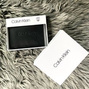 NWT Calvin Klein RFID genuine leather wallet black